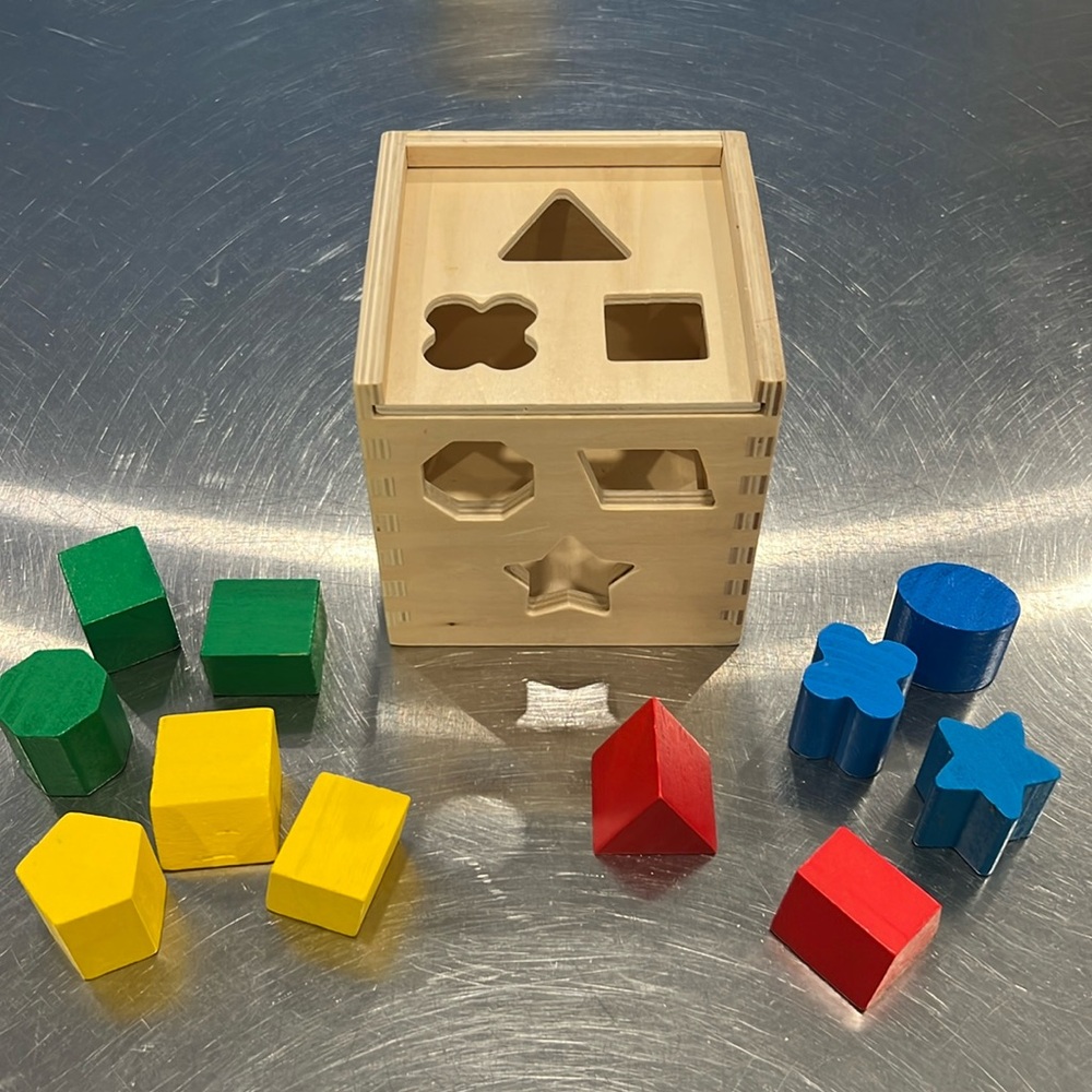 Melissa & Doug Shape Sorting Cube